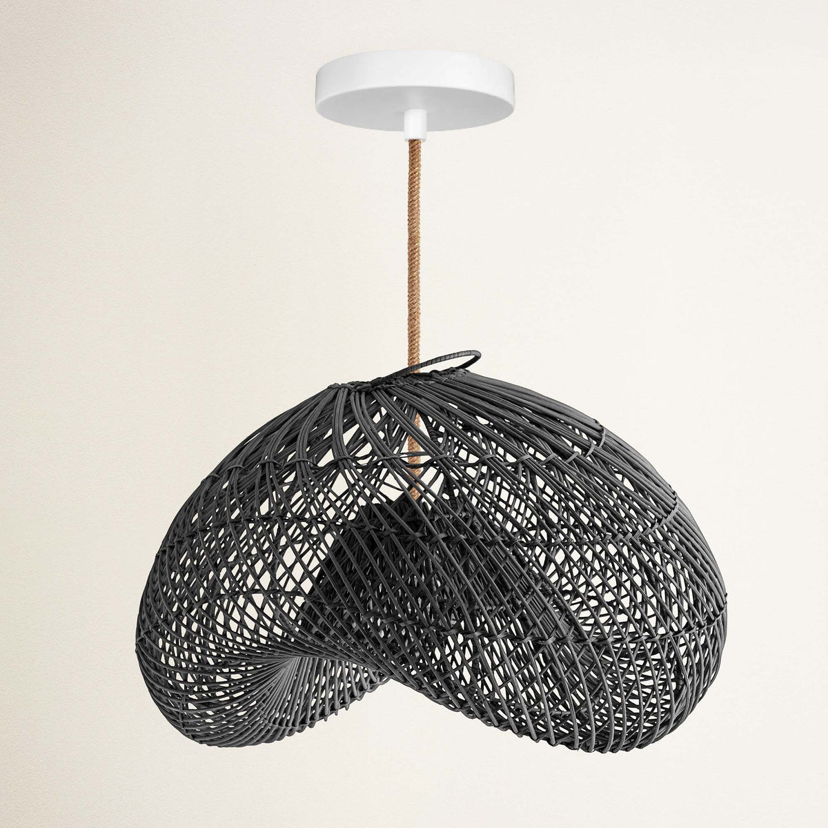 Suspension extérieure Sepherina noire en rotin