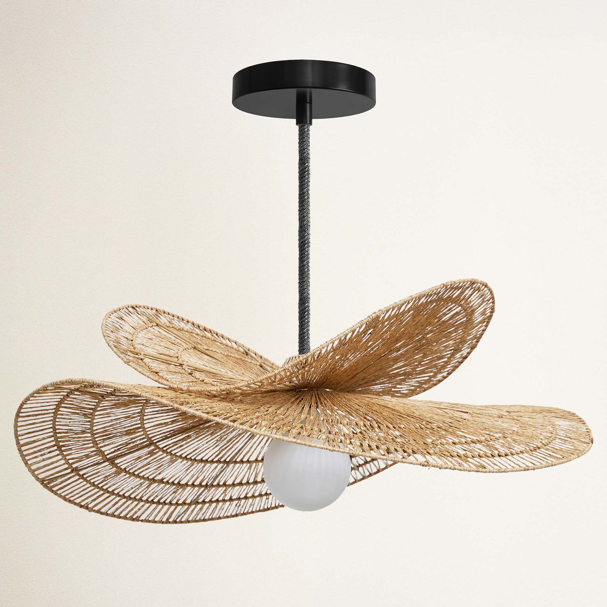 Suspension Whisper Leaf en rotin