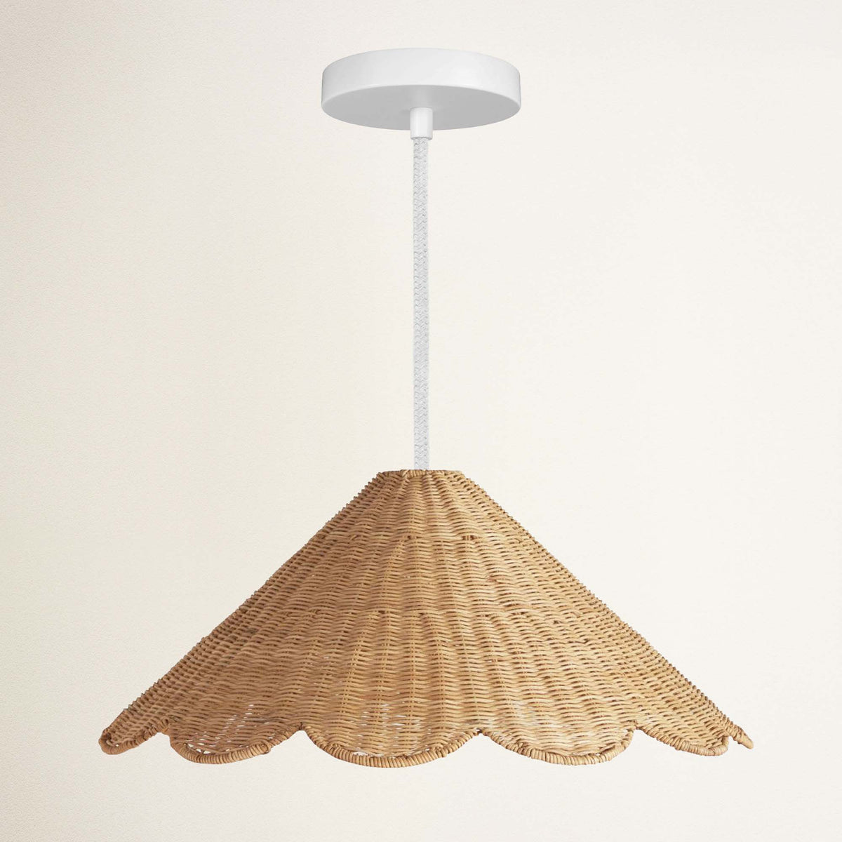 Suspension extérieure Daisy Cone en rotin
