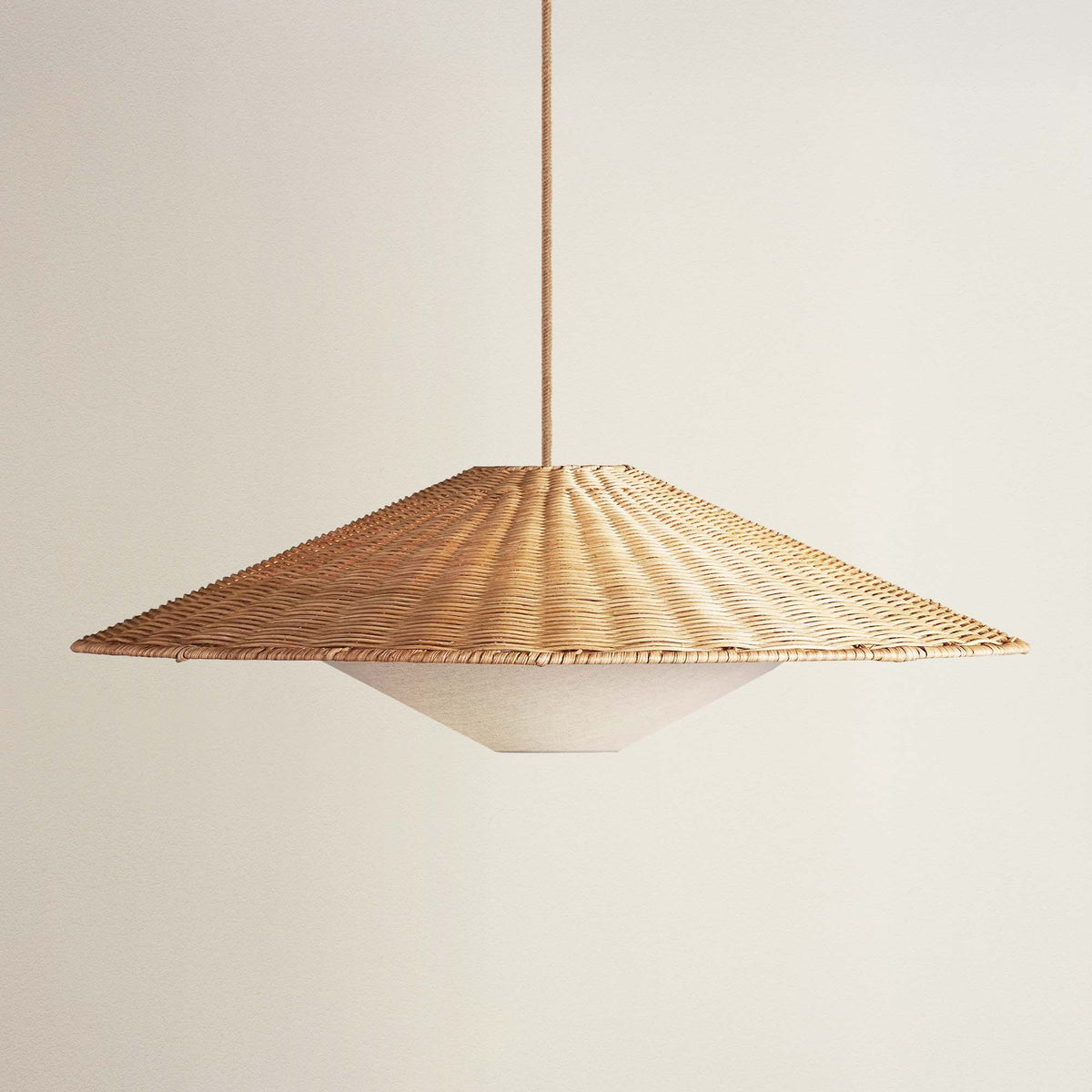 Suspension Sunny en rotin