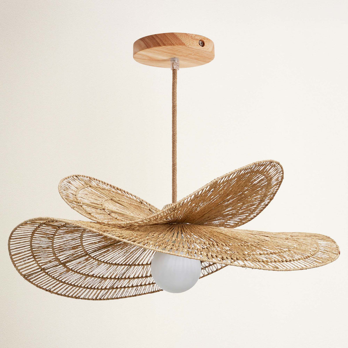 Suspension Whisper Leaf en rotin